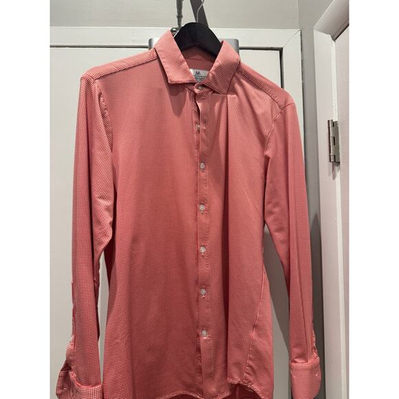 Mizzen + Main Mizzen and Main Medium Trim Shirt Build Your Dream Closest Today - Picture 1 of 2